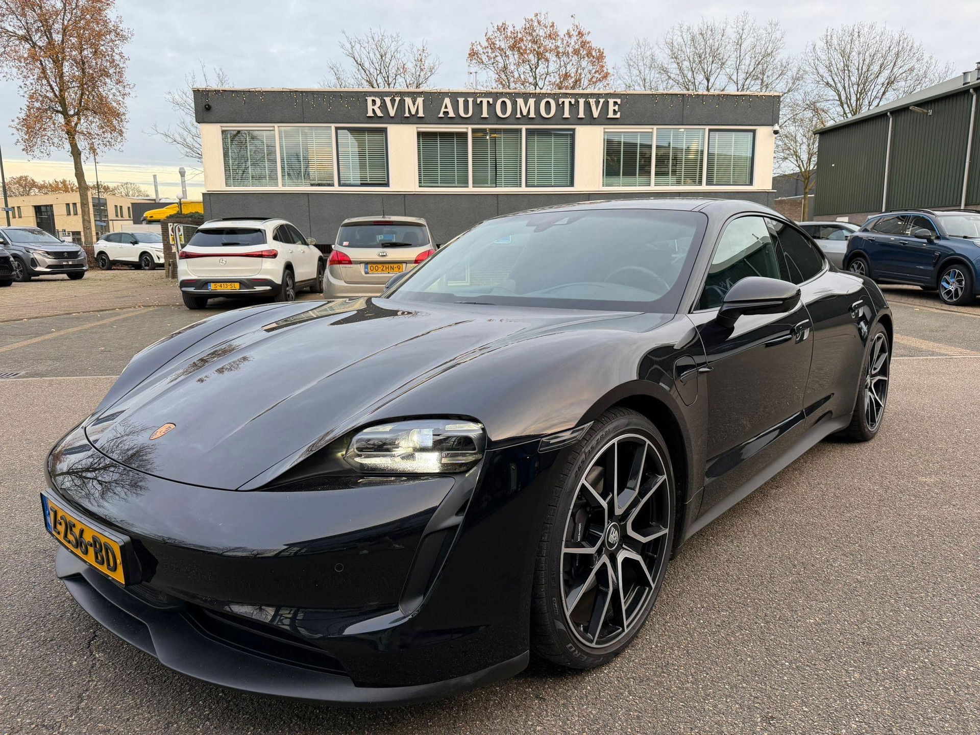 Foto van Porsche Taycan