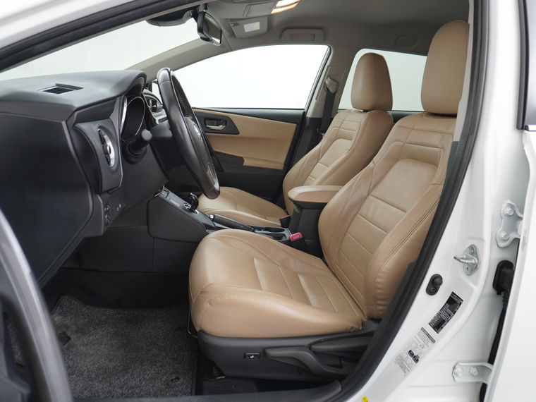 Toyota Auris Touring Sports
