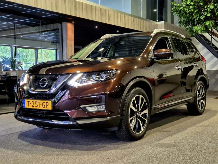 Nissan X-Trail foto 1