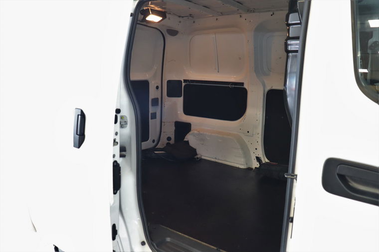 Nissan E-NV200