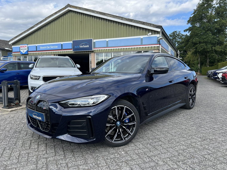 BMW i4 foto 1