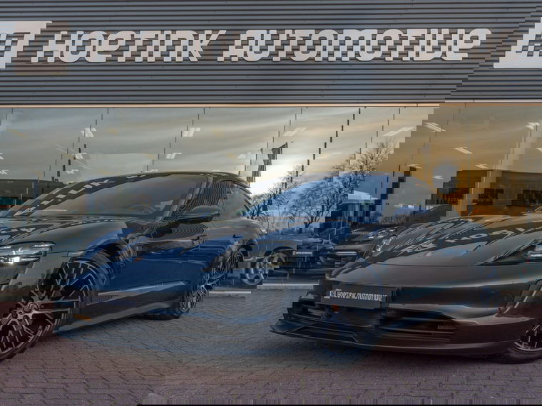 Foto van Porsche Taycan