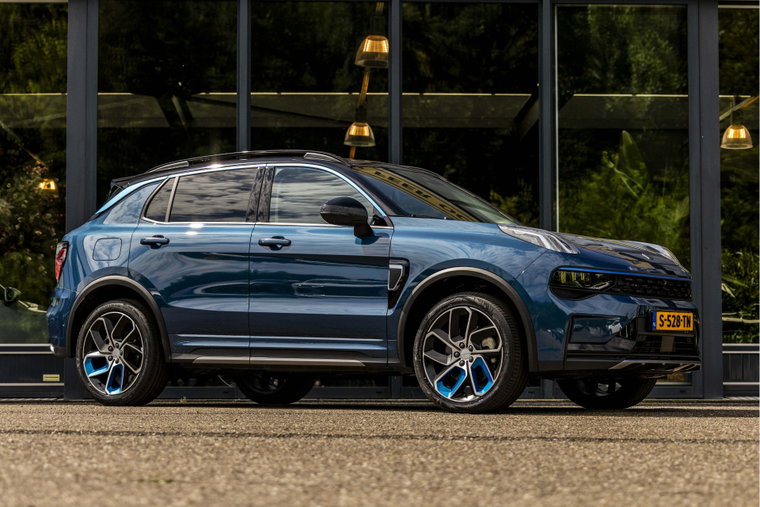 Lynk & Co 01