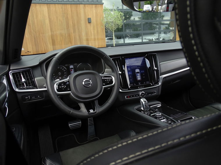Volvo V90