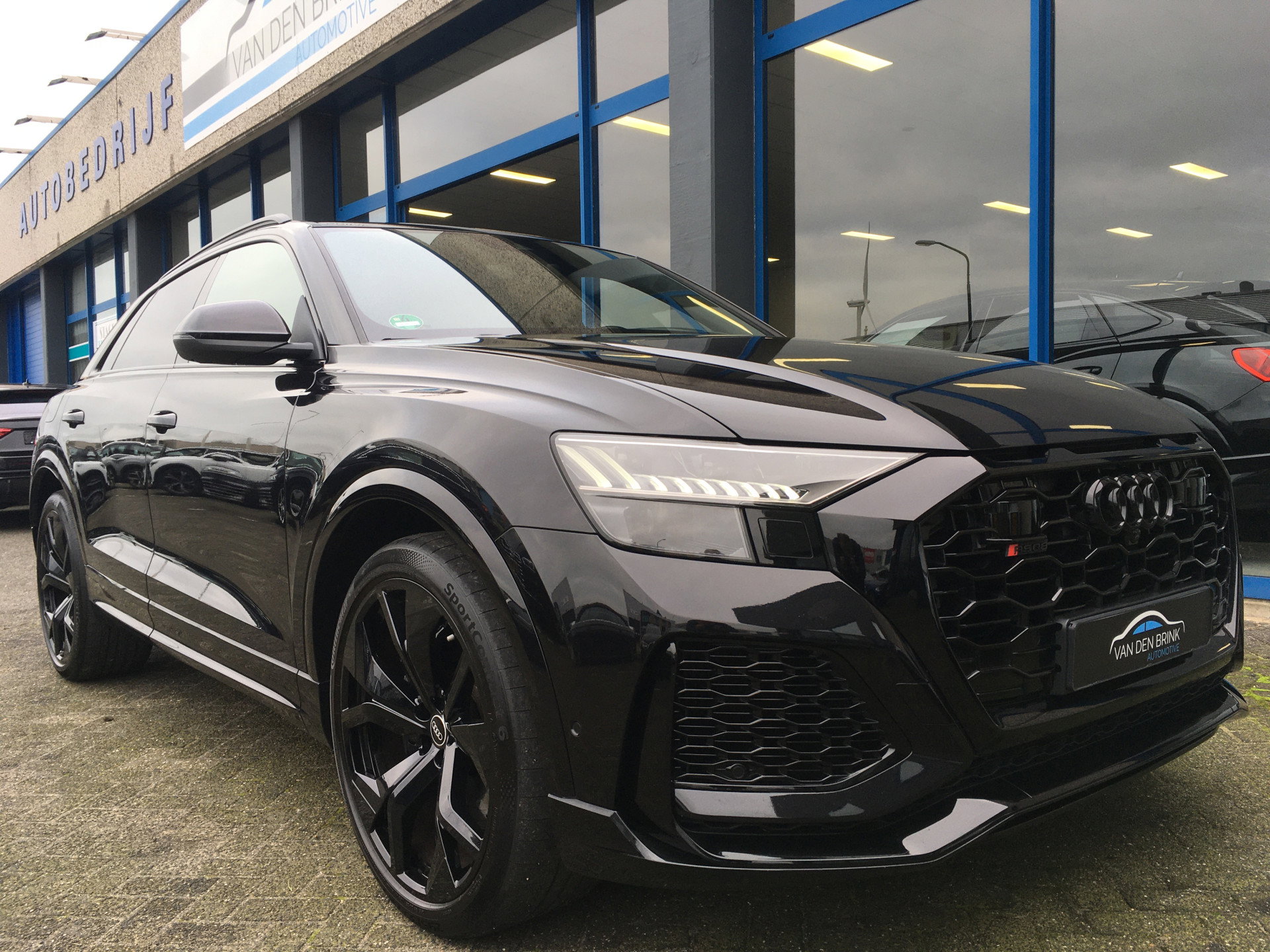 Foto van Audi RSQ8