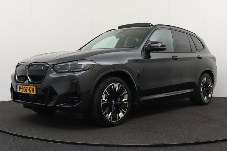 Foto van BMW iX3