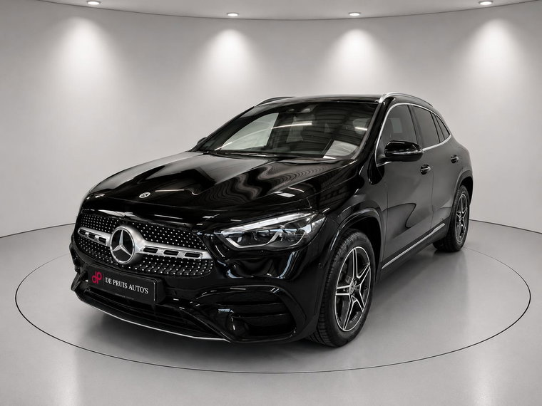 Mercedes-Benz GLA foto 1