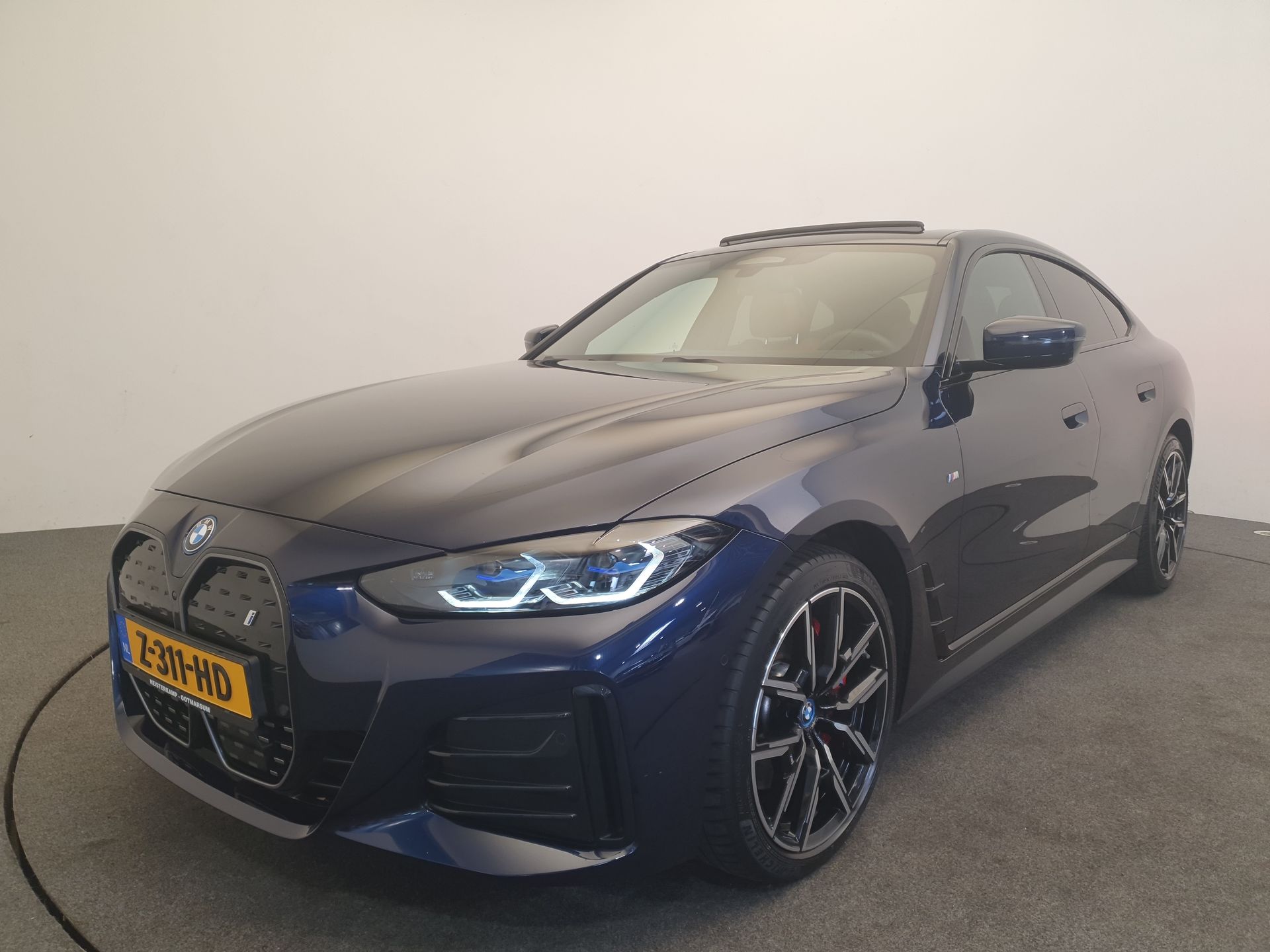Foto van BMW i4