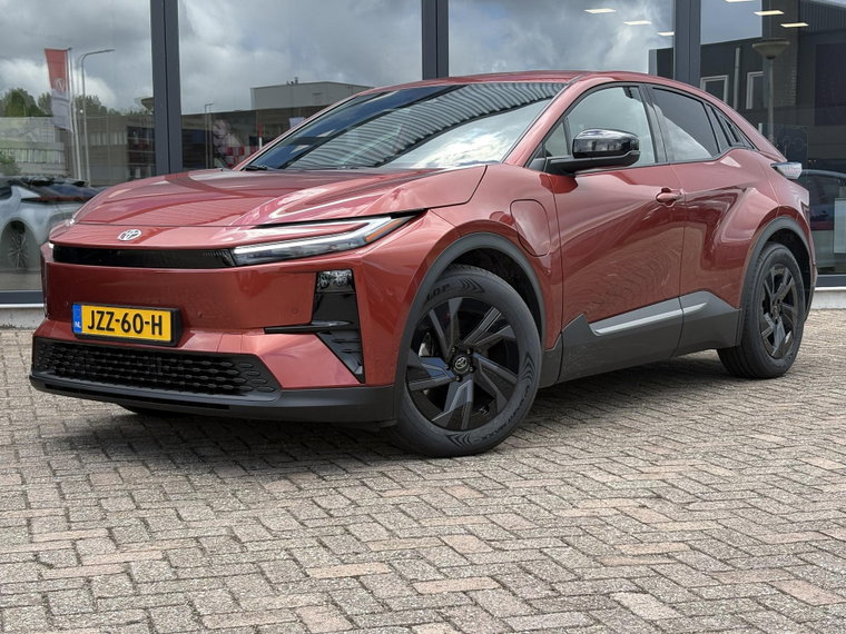 Toyota C-HR+