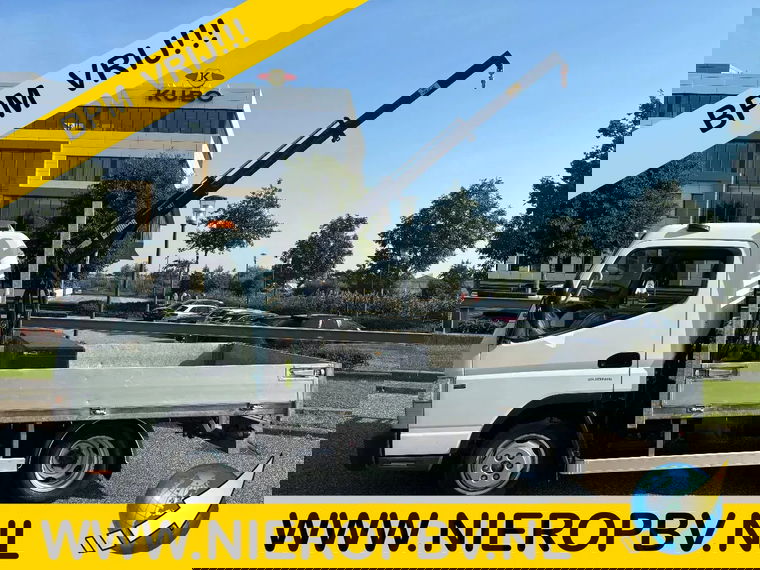 Foto van FUSO Canter