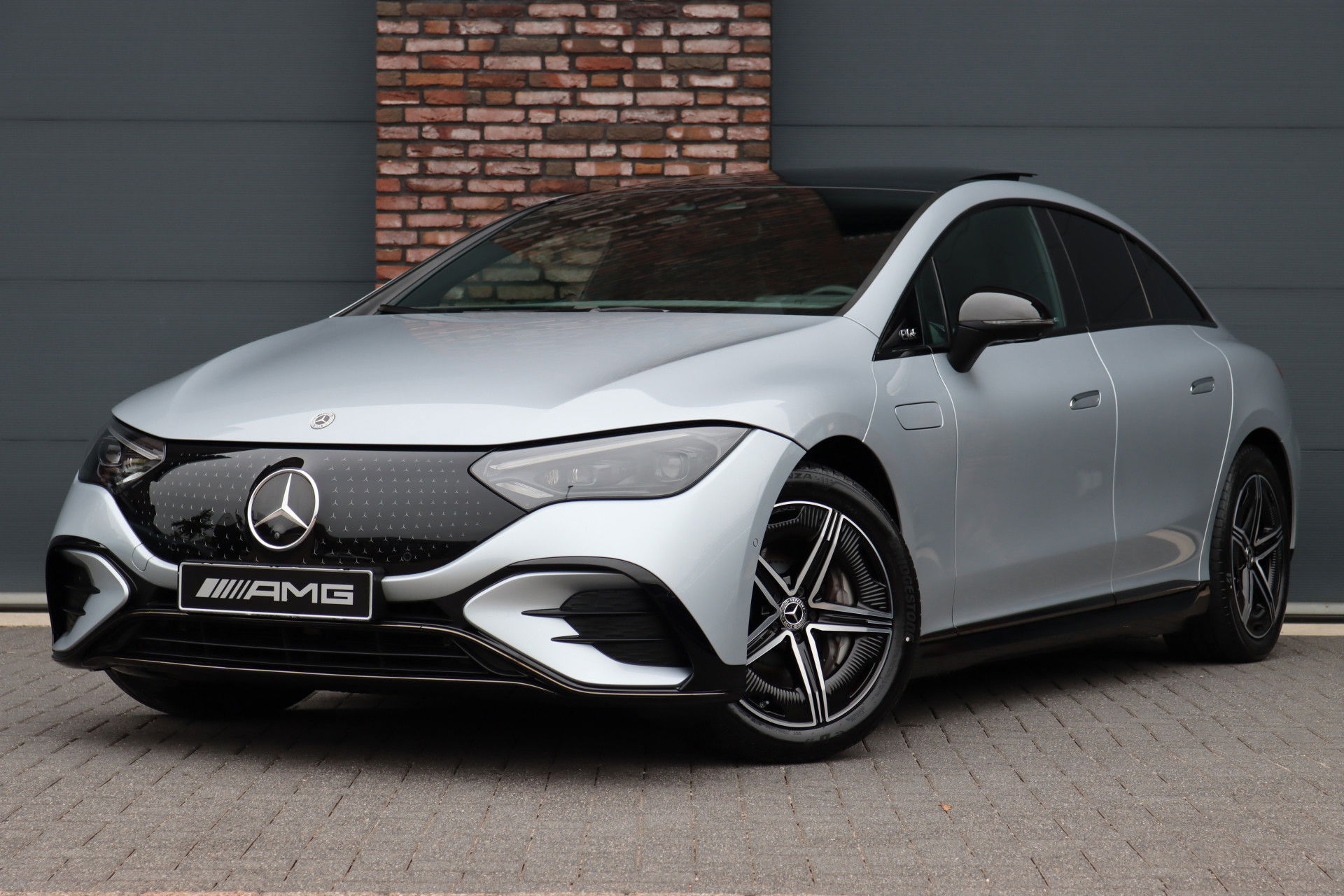 Foto van Mercedes-Benz EQE