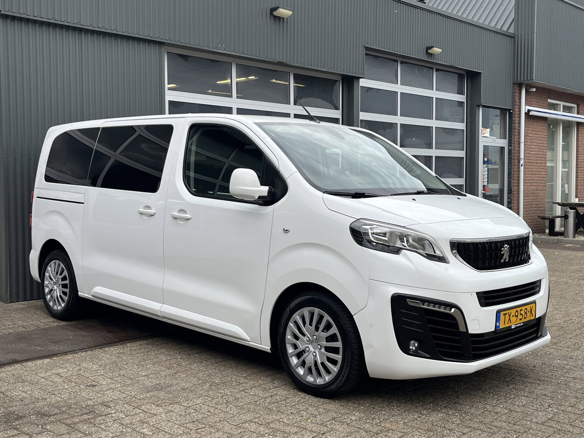 Foto van Peugeot Traveller