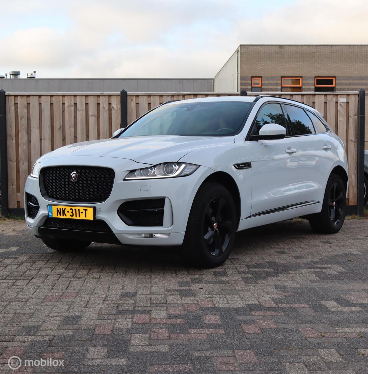Foto van Jaguar F-PACE
