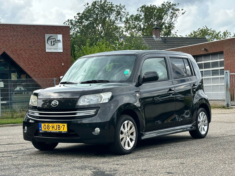 Daihatsu Materia foto 1