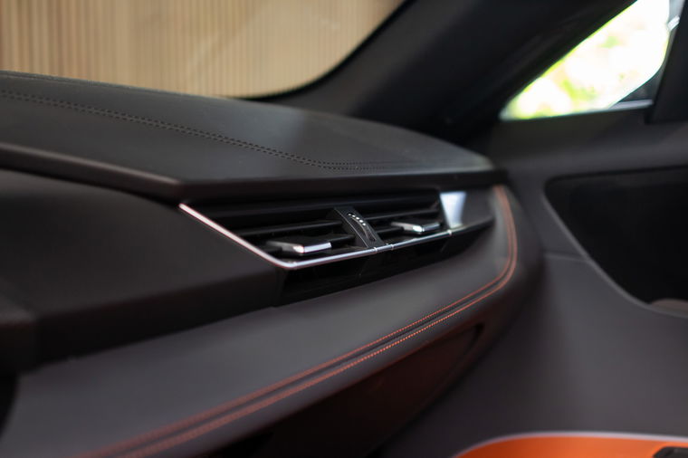 BMW i8 Roadster
