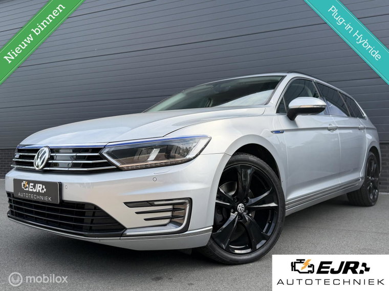 Volkswagen Passat foto 1