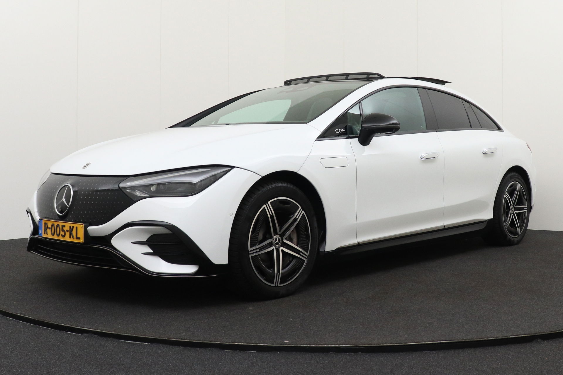 Foto van Mercedes-Benz EQE