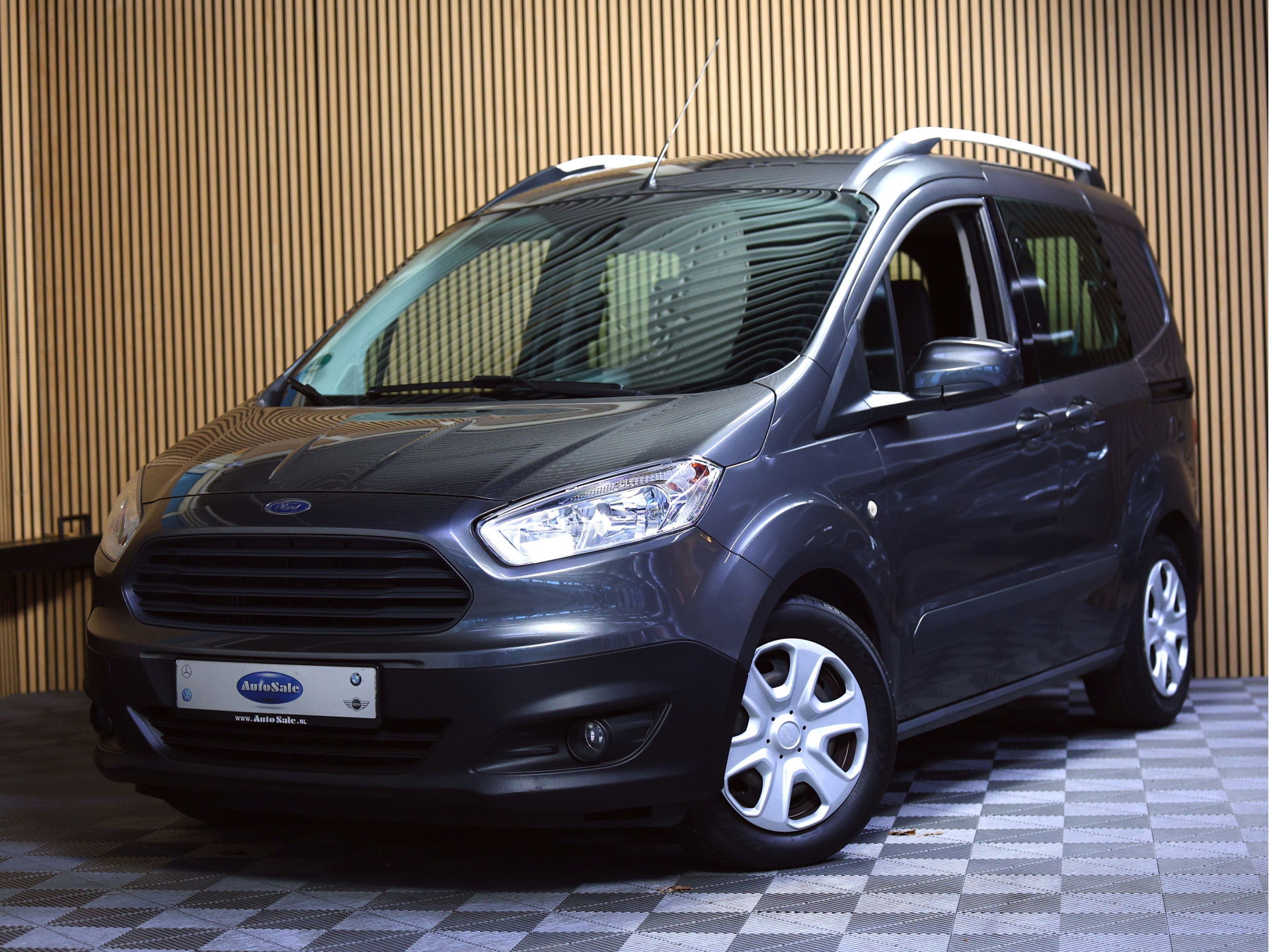 Foto van Ford Tourneo