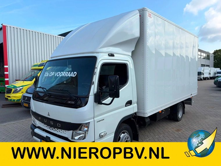 Foto van FUSO Canter