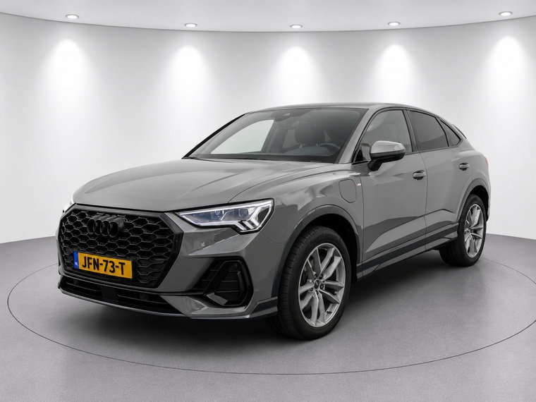 Audi Q3 foto 1