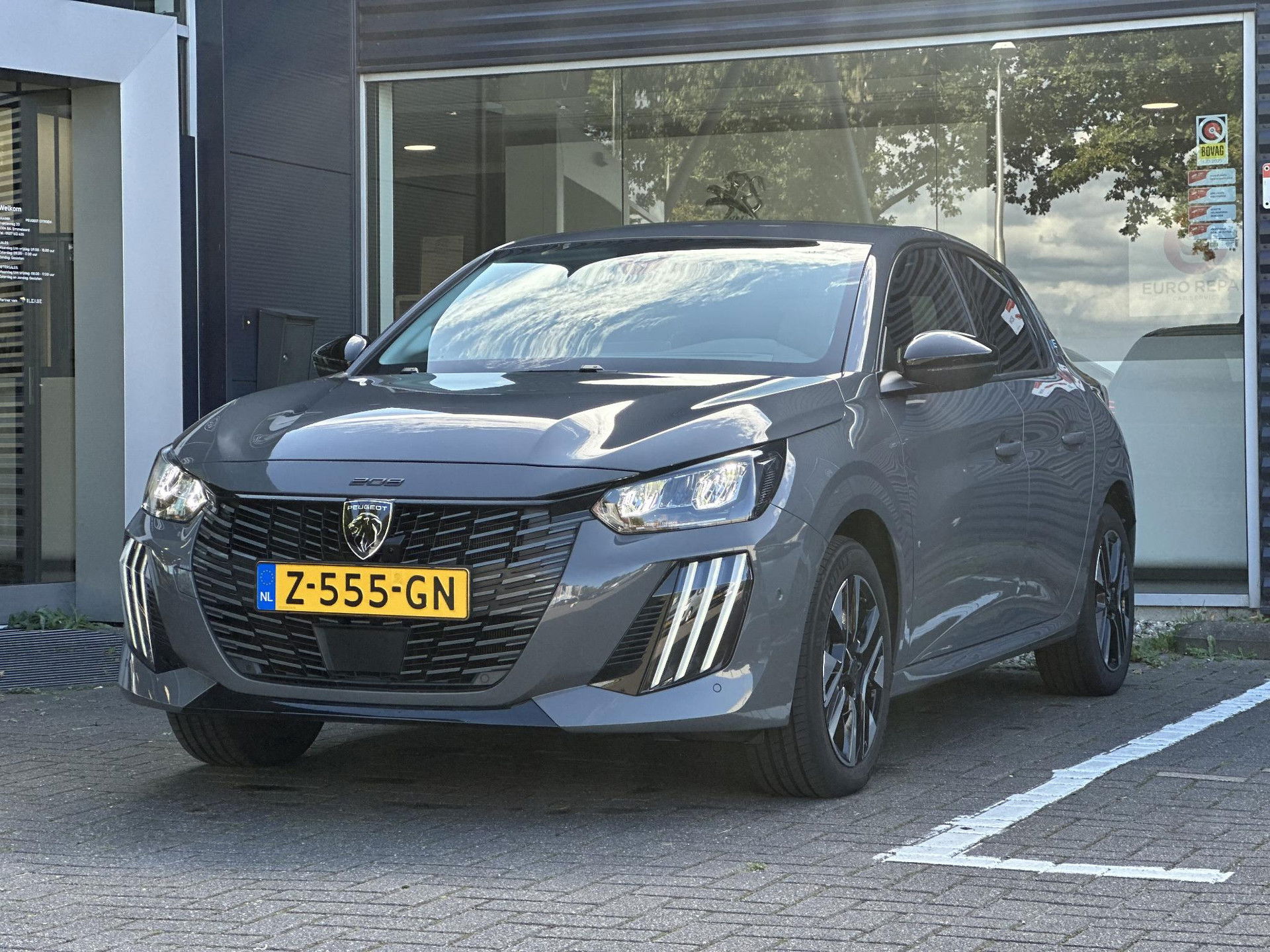 Foto van Peugeot e-208