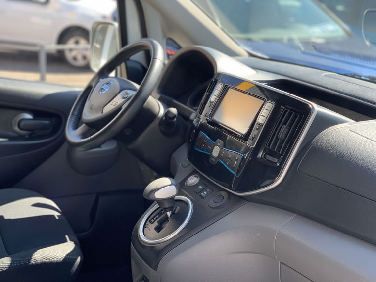 Nissan E-NV200