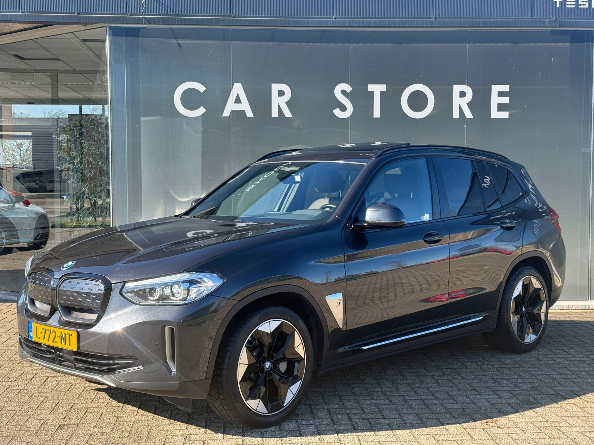 Foto van BMW iX3