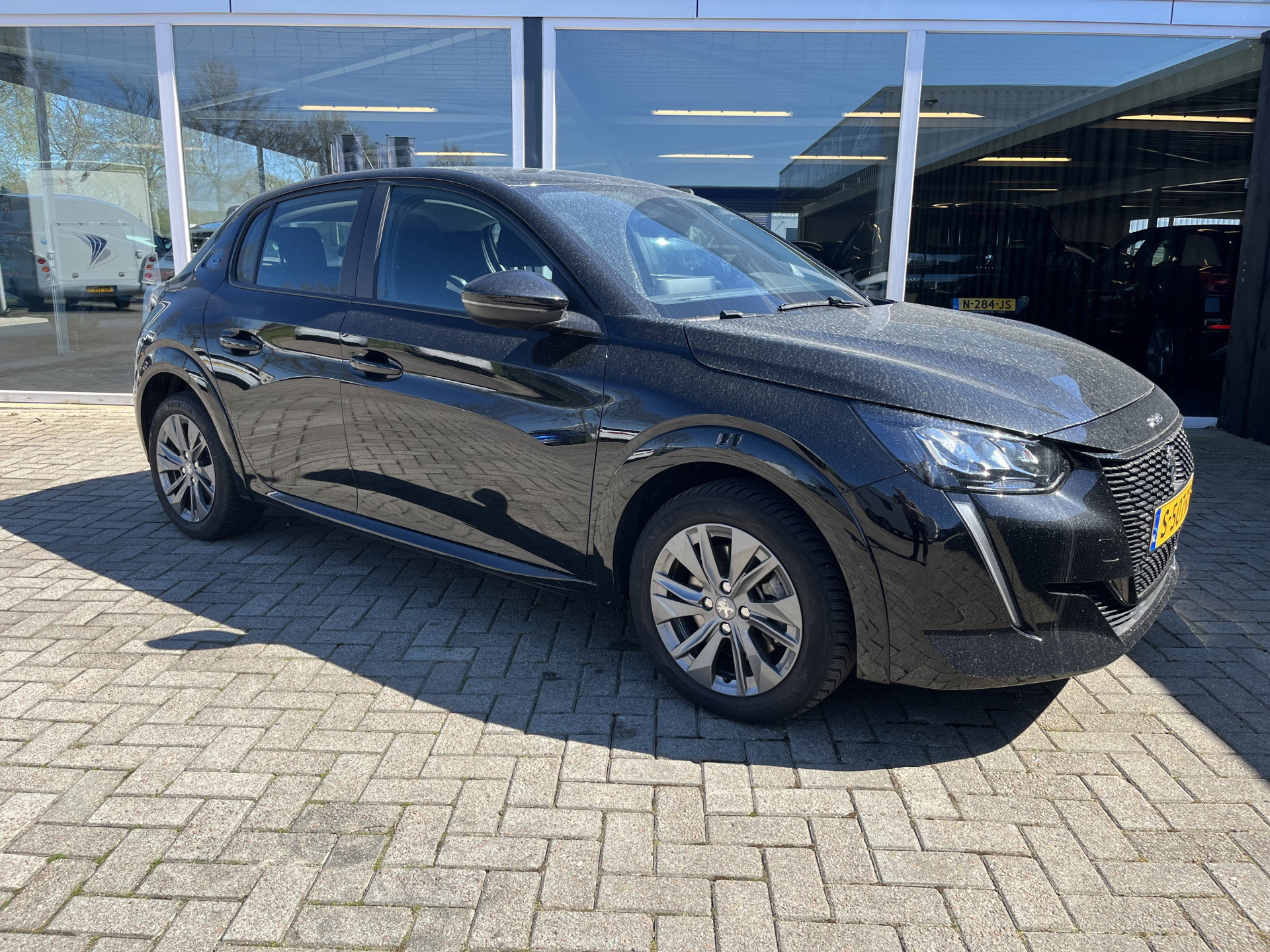 Foto van Peugeot e-208