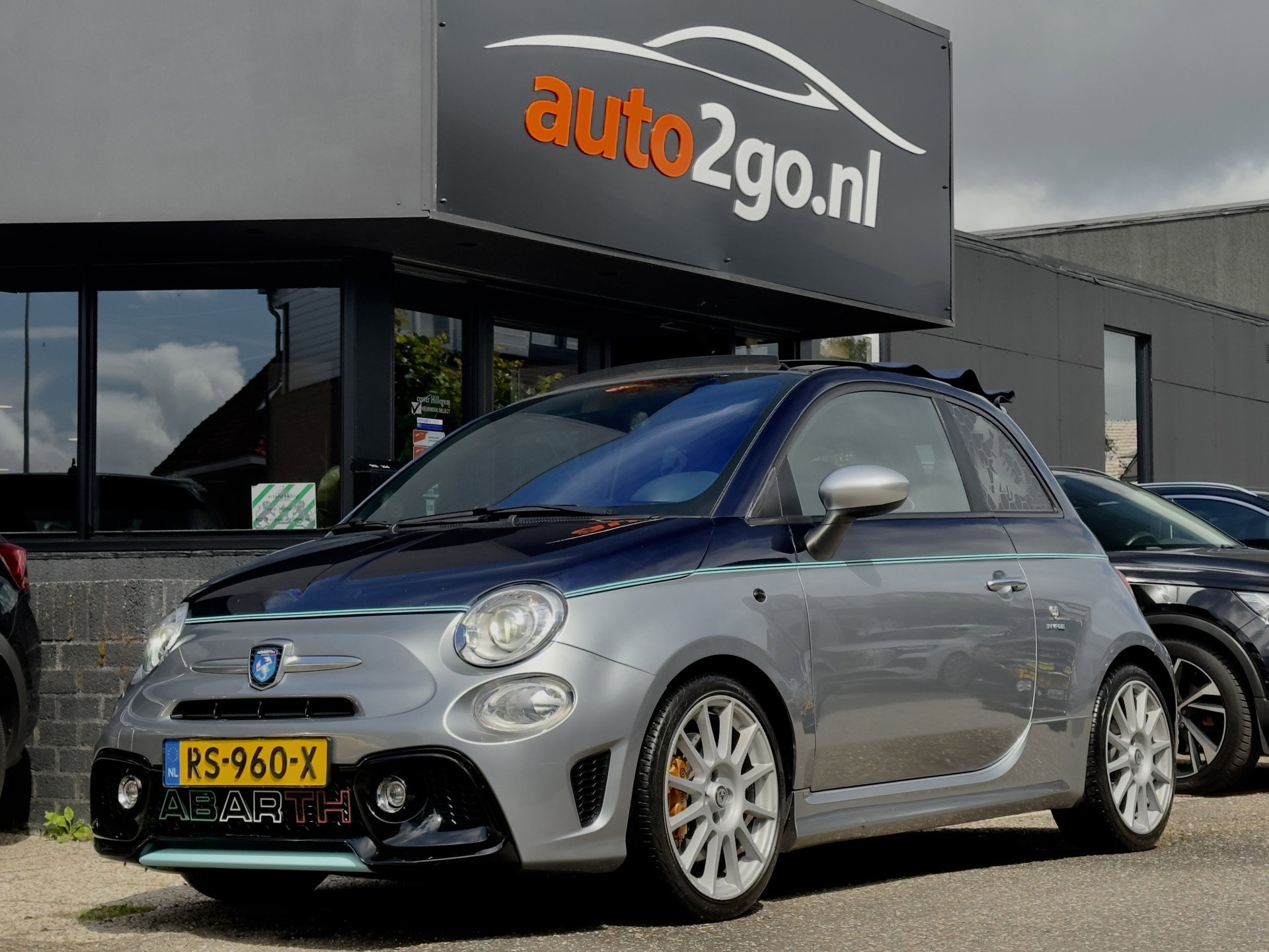 Foto van Abarth 695
