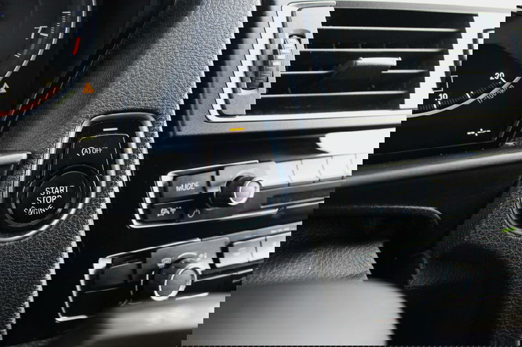 BMW 1-serie 116i F20 Essential Facelift 5-deurs | NL auto | Sportstuur | PDC | Navi | Cruise-control | NAP | Alpinweiss |
