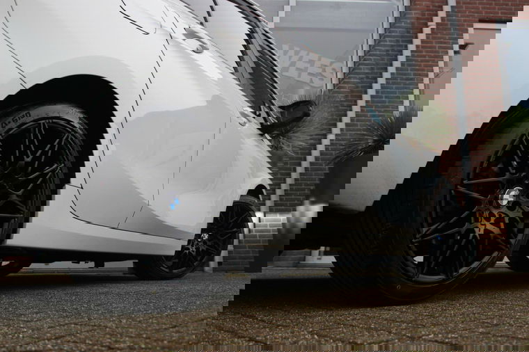 BMW 1-serie 118i F40 Executive Edition | Automaat | 1e eigenaar | NL auto | BTW auto | LED | Carplay | DAB | Sportstuur |