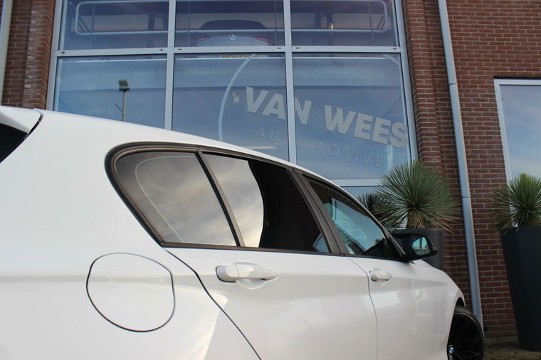 BMW 1-serie 116i F20 Essential Facelift 5-deurs | NL auto | Sportstuur | PDC | Navi | Cruise-control | NAP | Alpinweiss |