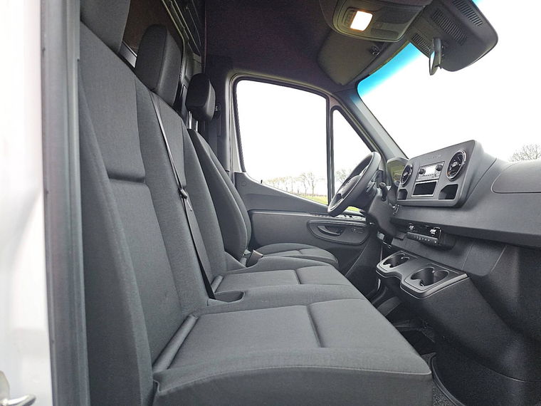 Mercedes-Benz eSprinter