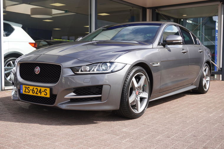 Jaguar XE