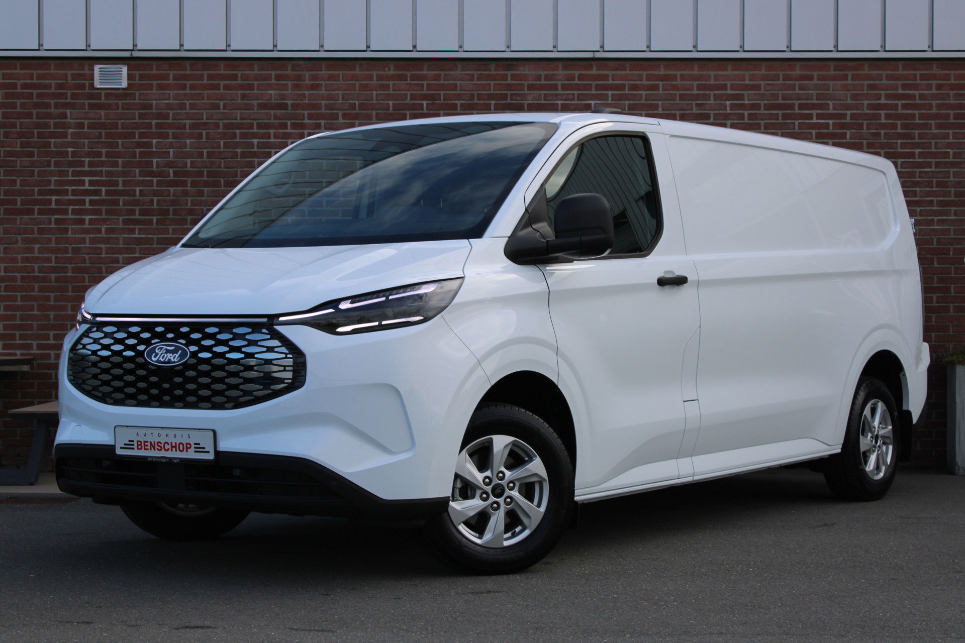 Foto van Ford E-Transit Custom