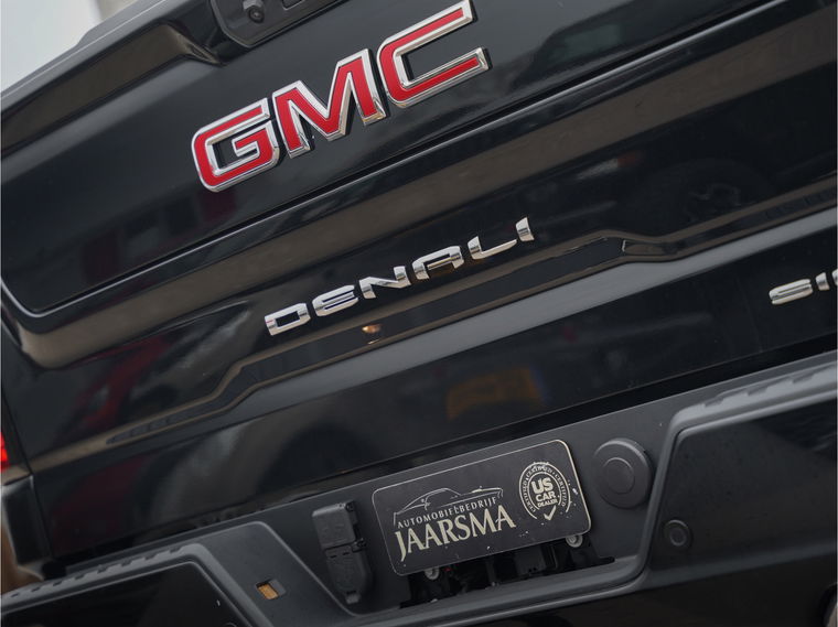 GMC Sierra