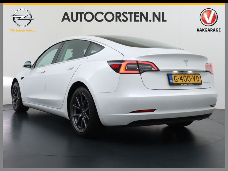 Tesla Model 3 Gerserveerd