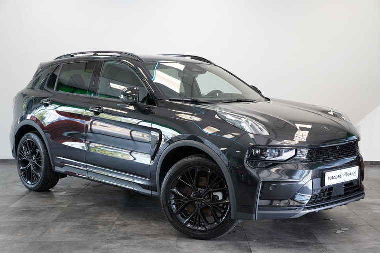 Lynk & Co 01 foto 1