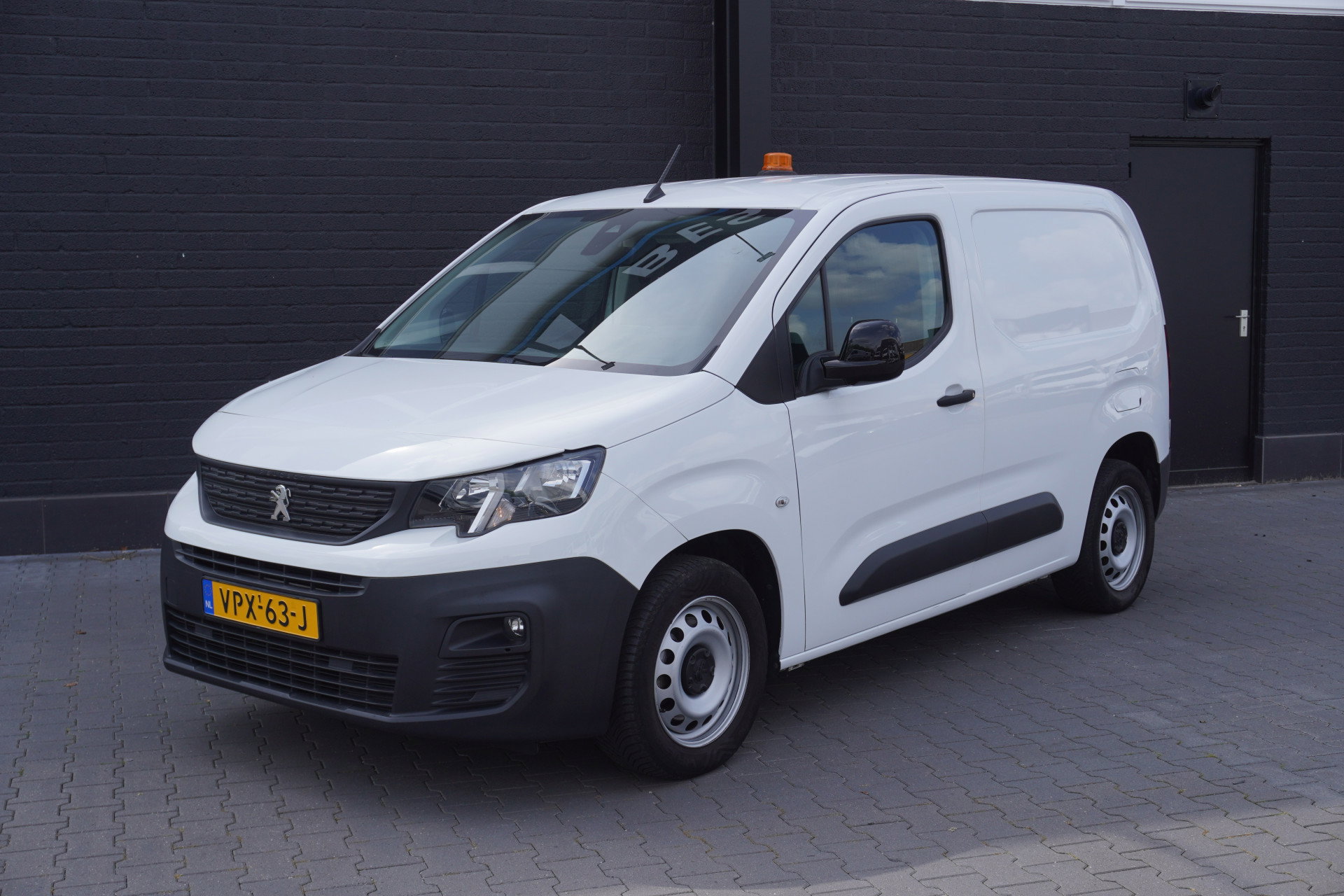 Foto van Peugeot Partner