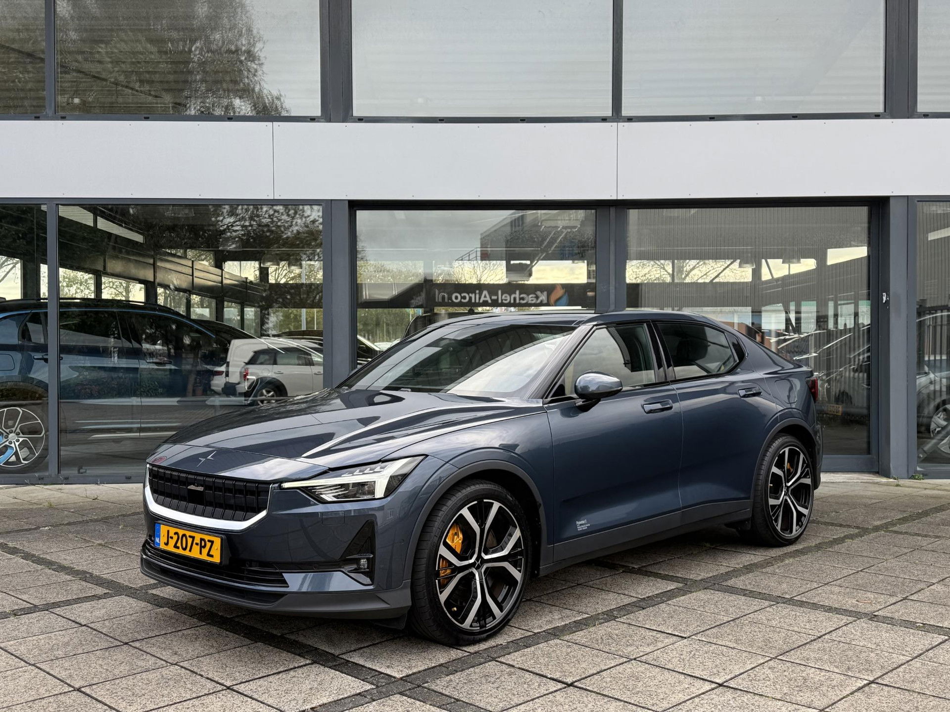Foto van Polestar 2