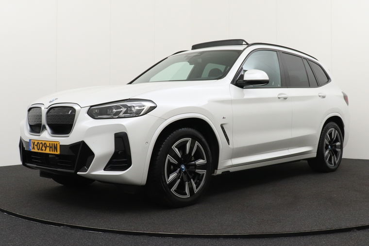 Foto van BMW iX3