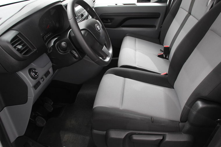 Toyota Proace Shuttle