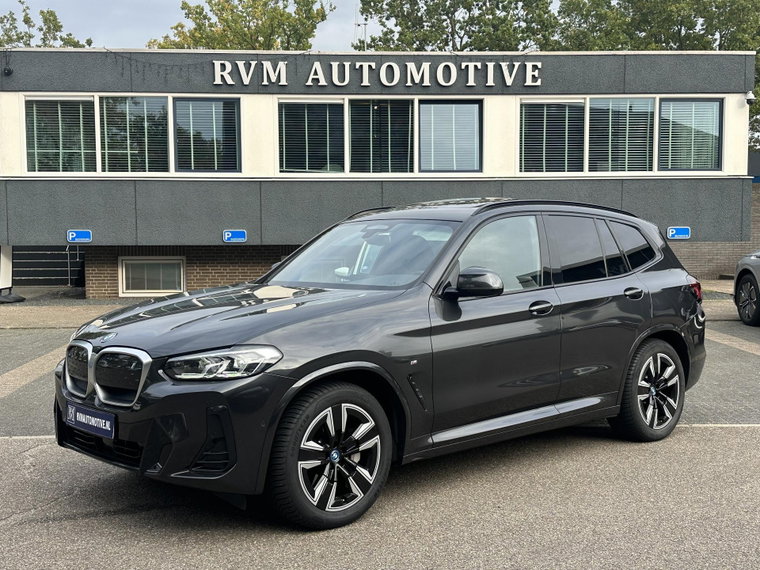Foto van BMW iX3