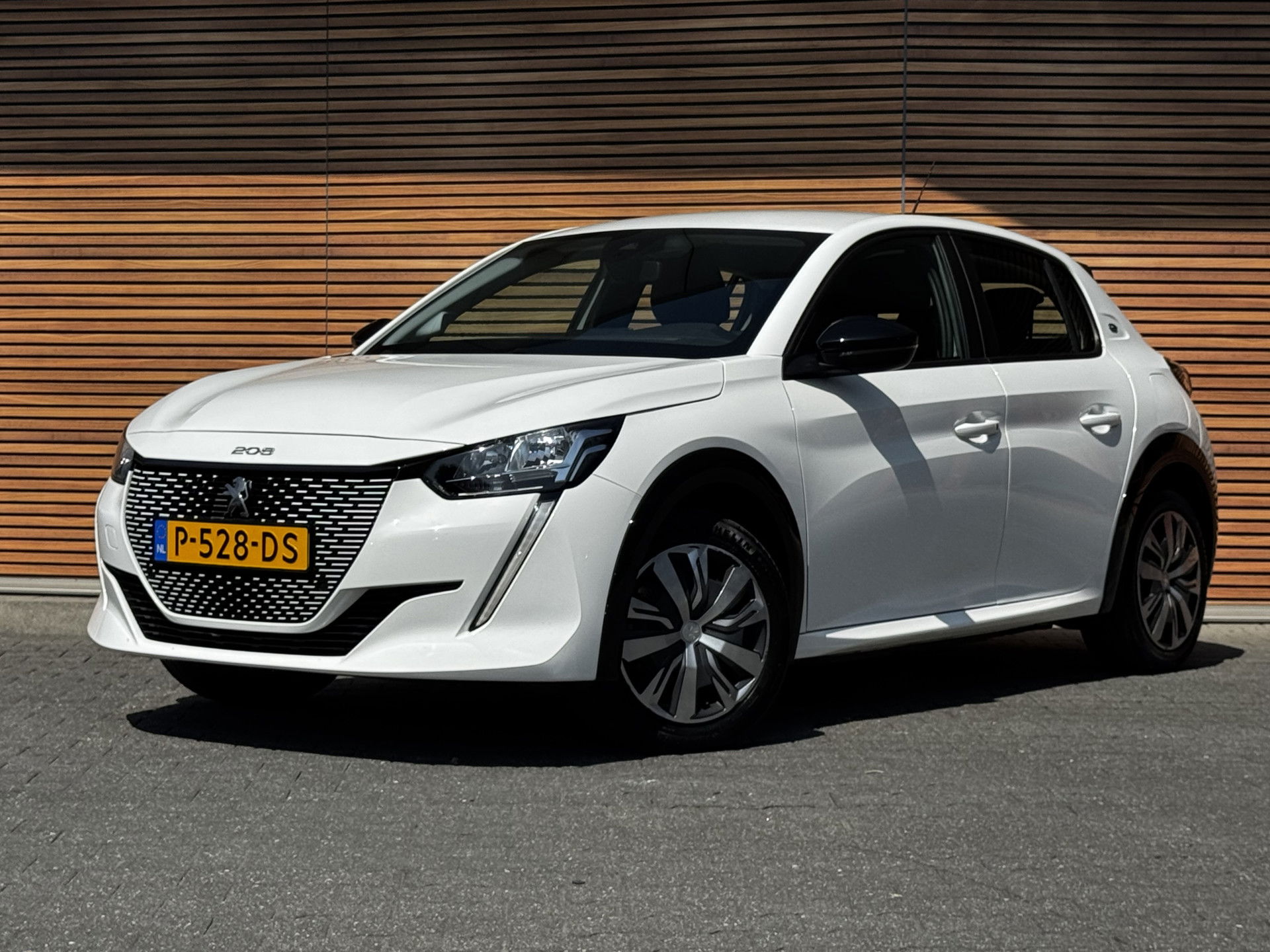Foto van Peugeot e-208