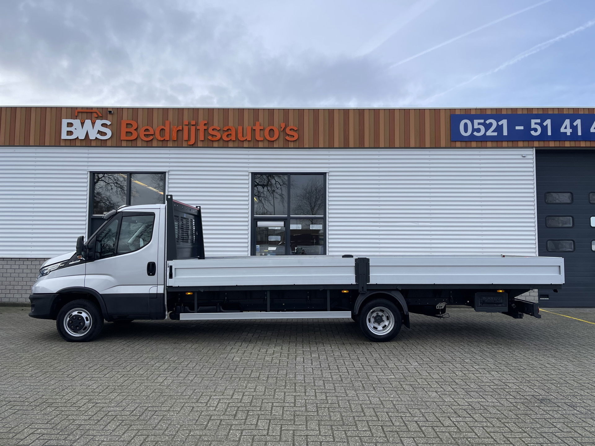 Foto van Iveco 3.0 L 50C18 Himatic automaat / pickup lange open laadbak 610 cm! / prijs rijklaar € 39.950 ex btw