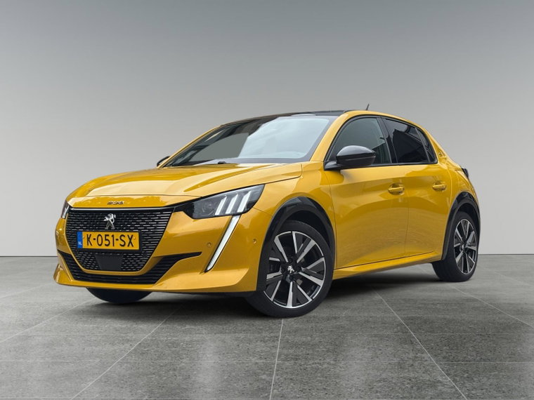Peugeot 208 foto 1