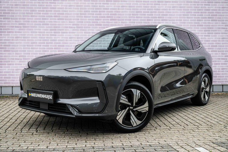 Foto van Geely E5