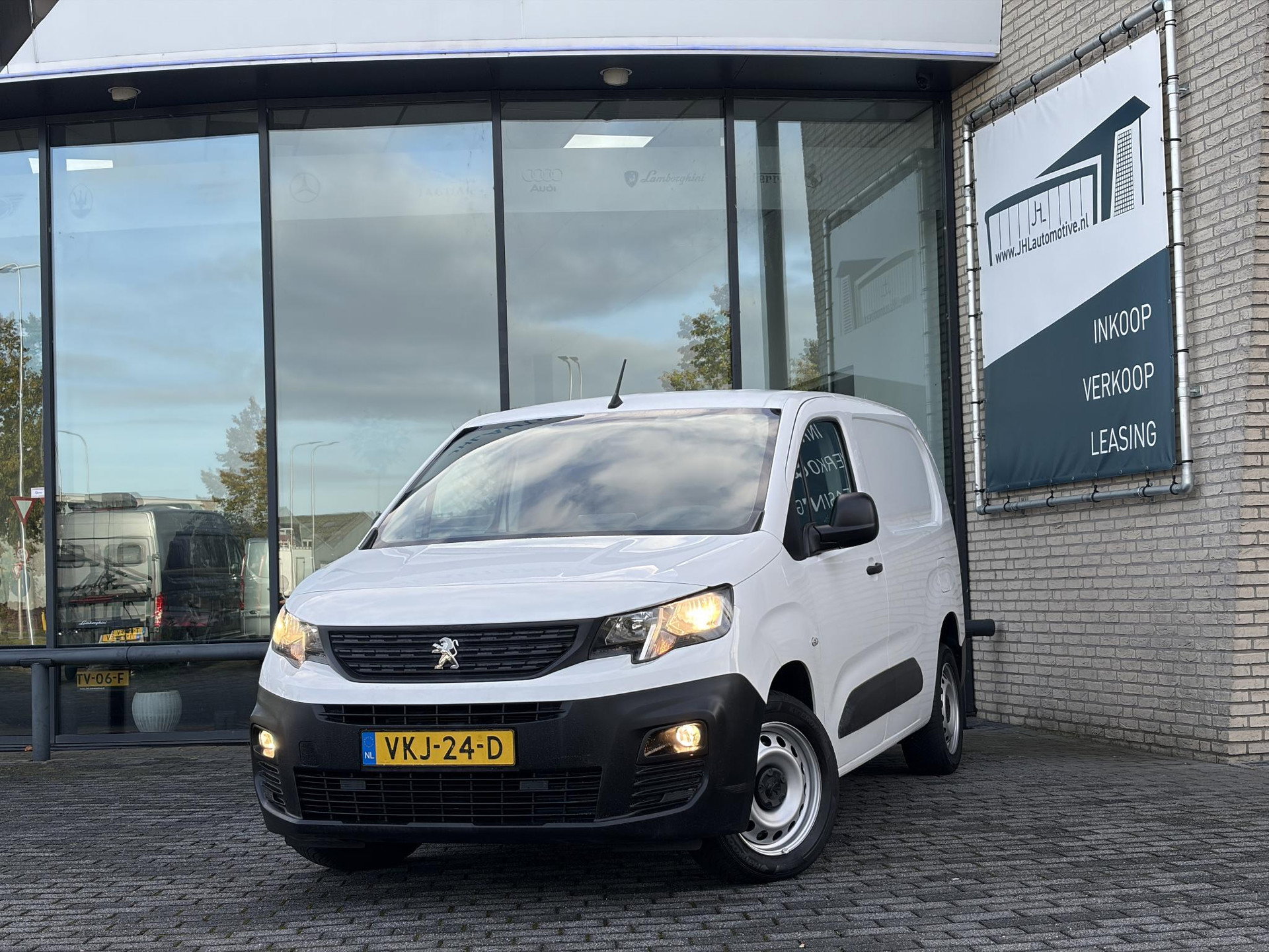 Foto van Peugeot Partner