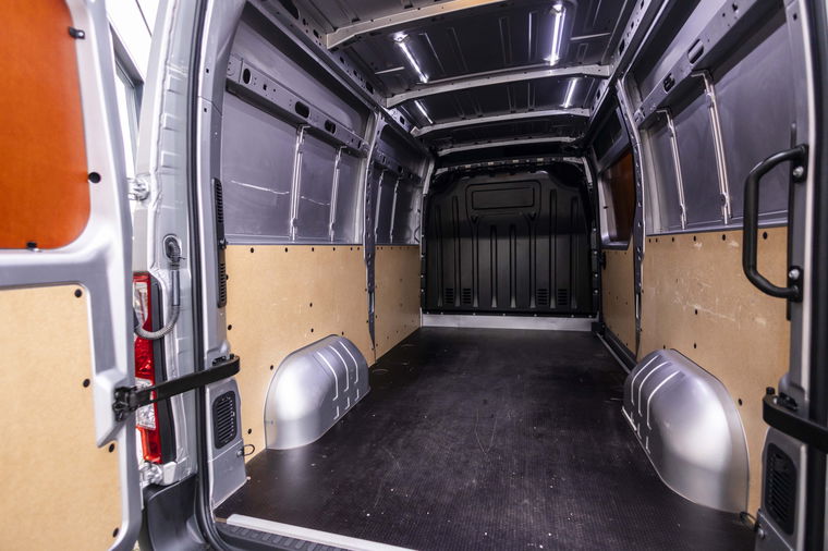 Nissan Interstar