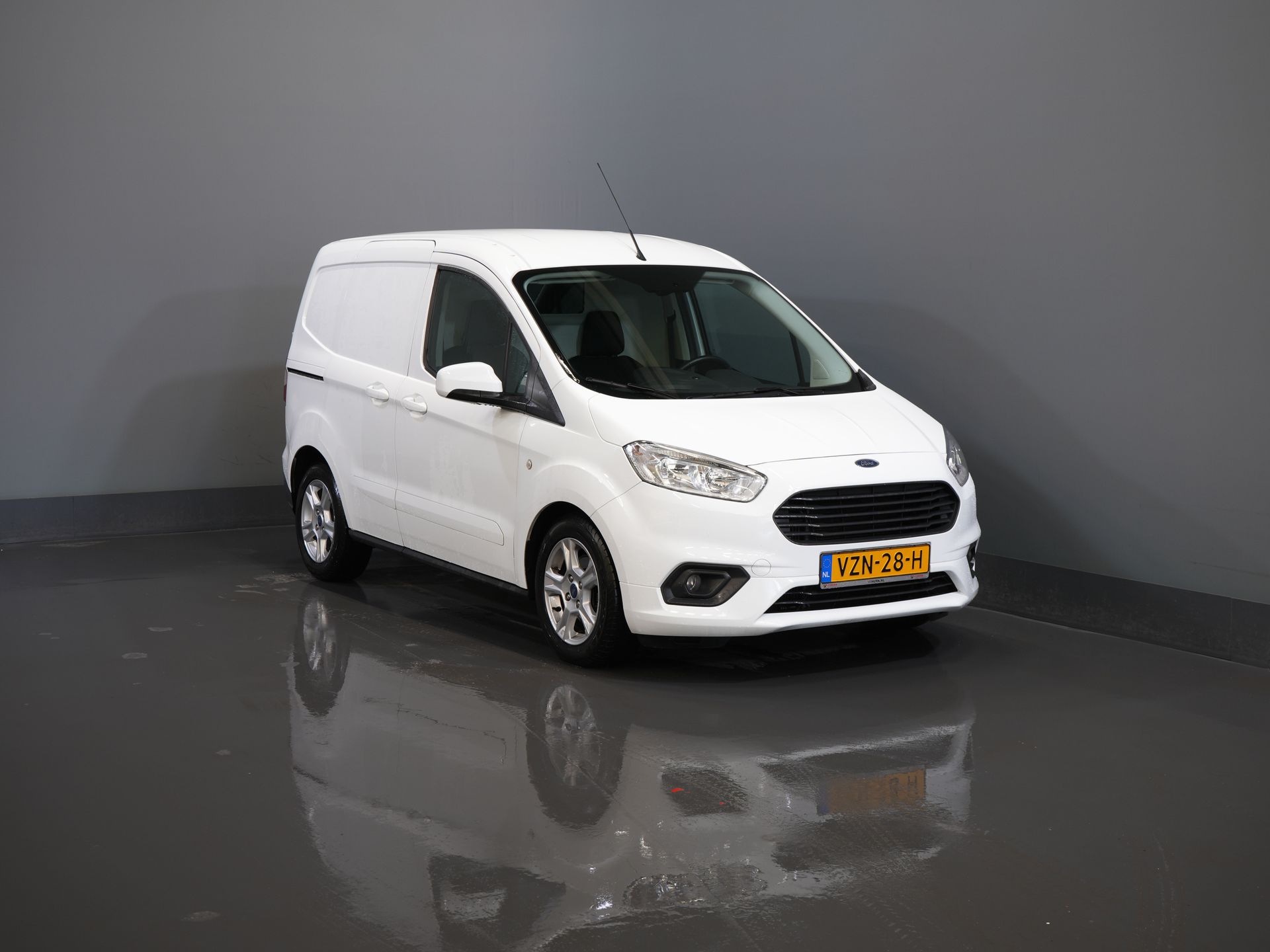 Foto van Ford Transit Courier